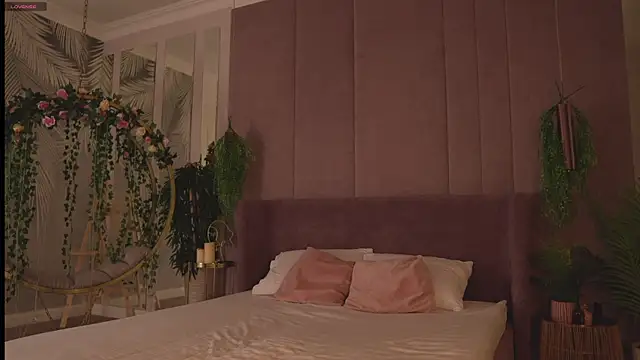 Smiley Mia online show from 16, 11, 2025