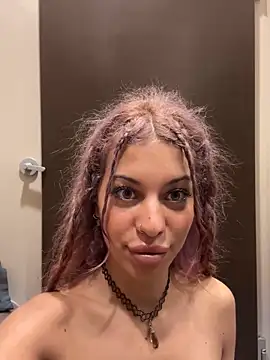 Snapshot of AlyssaHottv_ chatting on 3, 2, 2025 AlyssaHottv online show from 3, 2, 2025