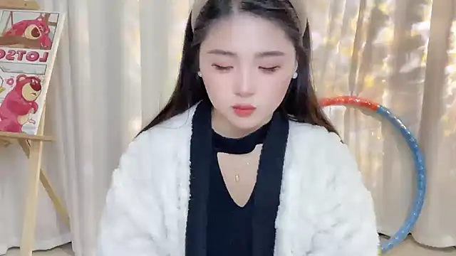 Snapshot of SU__SU chatting on 4, 2, 2025 SU SU online show from 4, 2, 2025