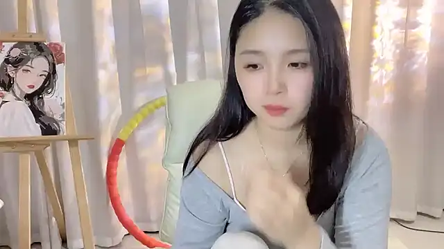 Snapshot of SU__SU chatting on 4, 10, 2025 SU SU online show from 4, 10, 2025