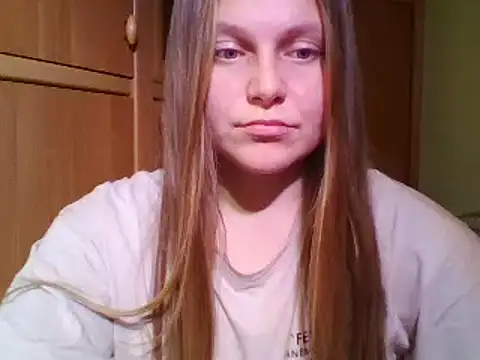 Evasapples online show from 3, 1, 2025