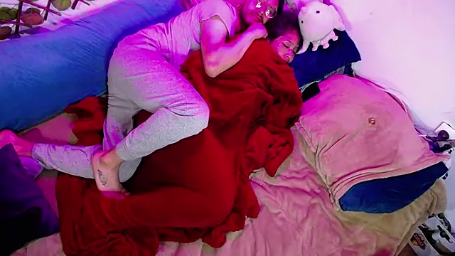 Snapshot of tatouagendecouple chatting on 5, 10, 2025 tatouagendecouple online show from 5, 10, 2025