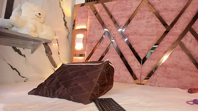 tifany bigdick online show from 24, 2, 2026