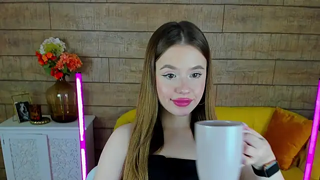 MilanaBalmain online show from 1, 2, 2025