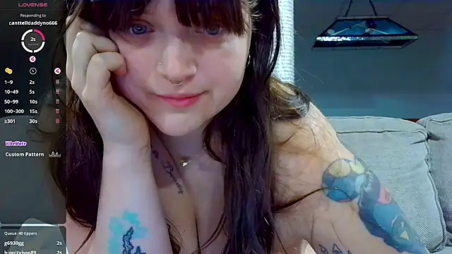 Snapshot of princess_emily4723 chatting on 29, 4, 2026 princess emily4723 online show from 29, 4, 2026