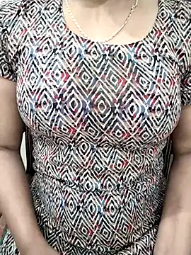Snapshot of Tapur- chatting on 8, 10, 2025 Tapur- online show from 8, 10, 2025