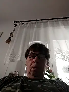 Snapshot of Lisak951 chatting on 2, 12, 2025 Lisak951 online show from 2, 12, 2025