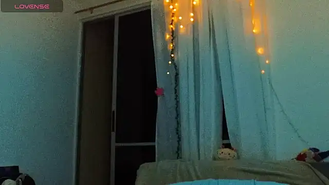 cherrybom969 online show from 8, 3, 2025