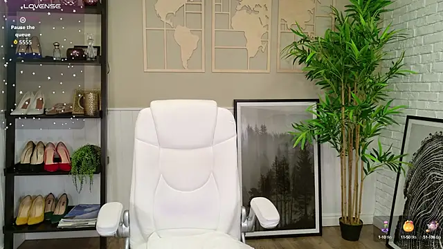 LadyLeea online show from 23, 9, 2025