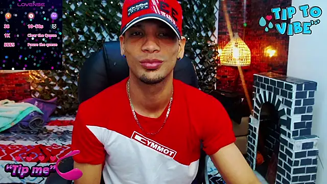 Snapshot of SonicJ25 chatting on 8, 2, 2025 SonicJ25 online show from 8, 2, 2025