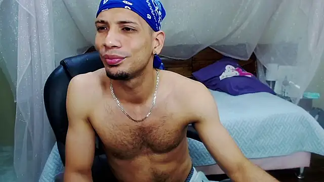 Snapshot of SonicJ25 chatting on 8, 3, 2025 SonicJ25 online show from 8, 3, 2025