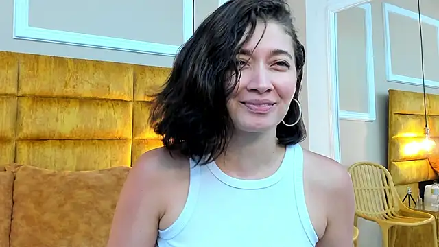 Snapshot of adarussell chatting on 6, 3, 2025 adarussell online show from 6, 3, 2025