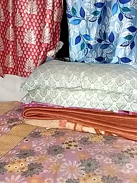 Snapshot of EeshaBhabi chatting on 17, 11, 2025 EeshaBhabi online show from 17, 11, 2025