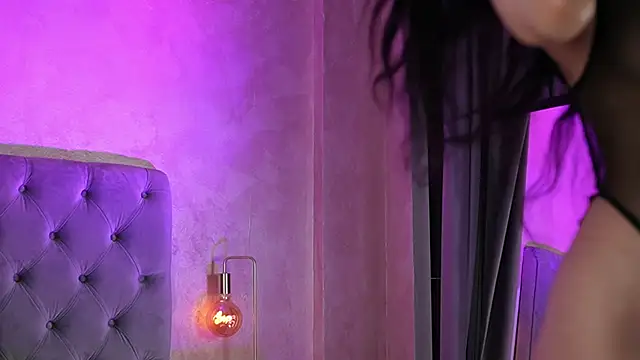 LucyWilow online show from 12, 1, 2026