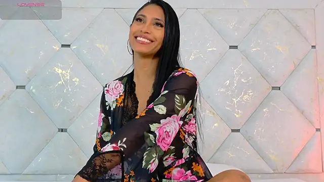 Snapshot of Anna_risse chatting on 6, 10, 2025 Anna risse online show from 6, 10, 2025