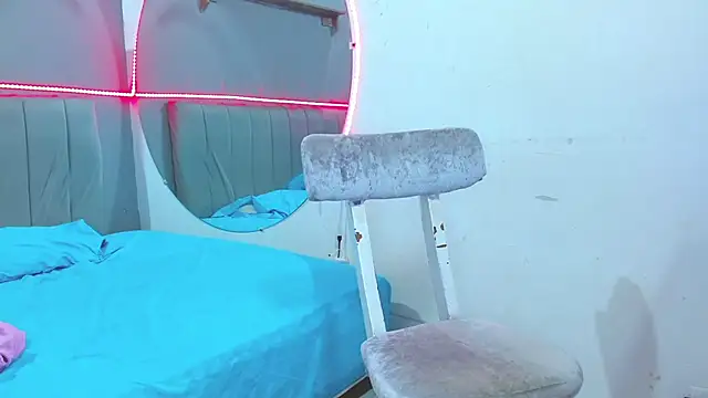 minimi naty online show from 5, 12, 2024