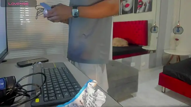 Snapshot of KENDER21_ chatting on 12, 3, 2025 KENDER21 online show from 12, 3, 2025