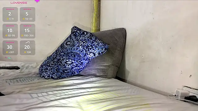 Snapshot of KENDER21_ chatting on 24, 10, 2025 KENDER21 online show from 24, 10, 2025