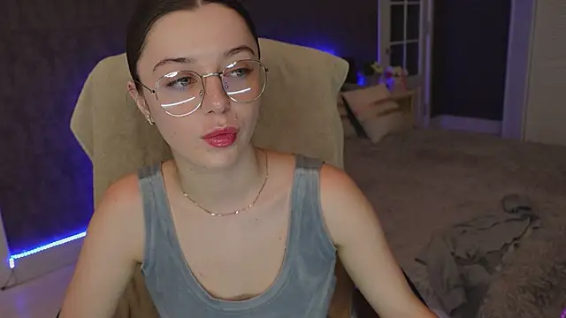 DinaCandy online show from 9, 3, 2025