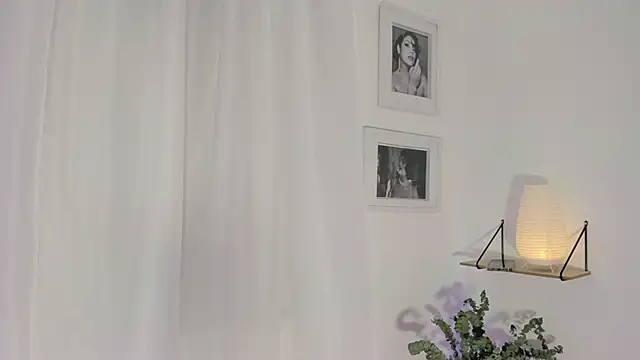 Snapshot of Candelariia_ chatting on 5, 3, 2025 Candelariia  online show from 5, 3, 2025
