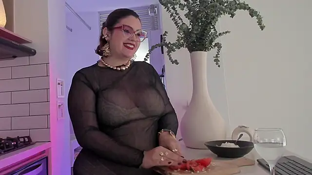 Snapshot of Candelariia_ chatting on 6, 3, 2025 Candelariia  online show from 6, 3, 2025