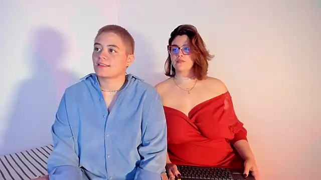Snapshot of Candelariia_ chatting on 13, 3, 2025 Candelariia  online show from 13, 3, 2025