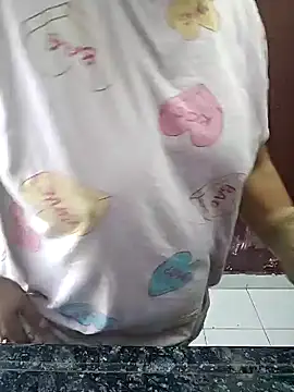 milf-kaira online show from 28, 12, 2024