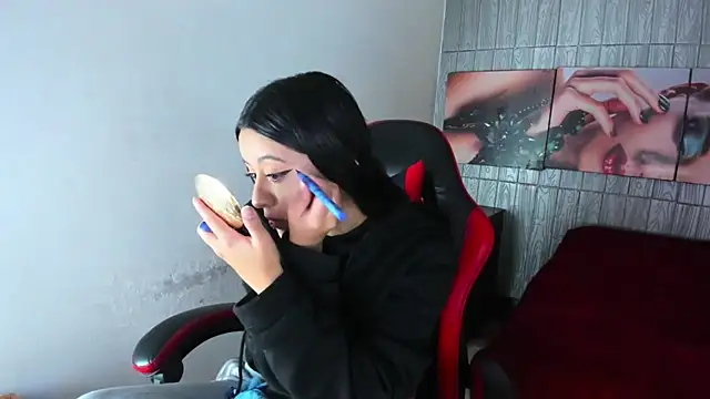 zoe connor19 online show from 17, 4, 2026