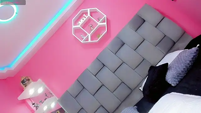 Shanelengel online show from 11, 1, 2025