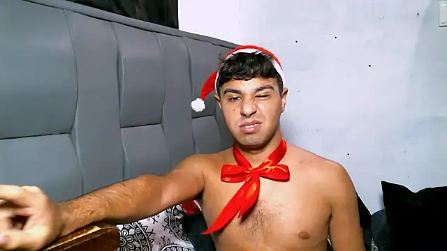 Snapshot of beautiful_james chatting on 14, 12, 2024 beautiful james online show from 14, 12, 2024