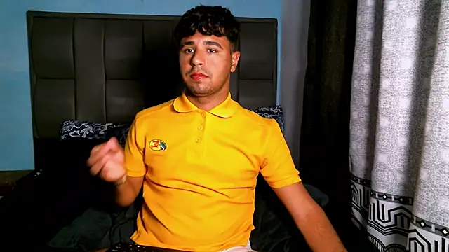 Snapshot of beautiful_james chatting on 7, 1, 2025 beautiful james online show from 7, 1, 2025