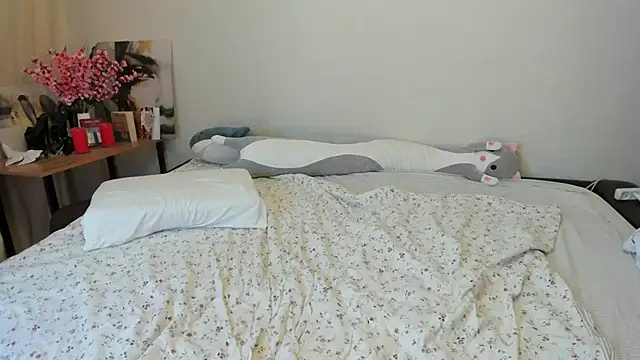 Shadow Dance online show from 22, 1, 2025