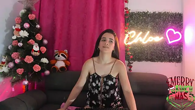 Snapshot of Chloesmithx_ chatting on 19, 12, 2024 Chloesmithx online show from 19, 12, 2024