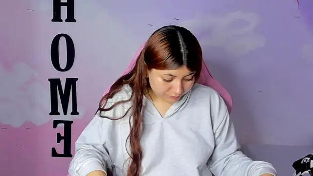 carolayrosse online show from 27, 2, 2025