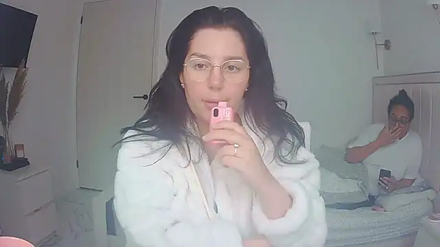 vanilla chocolate23 online show from 15, 4, 2026