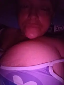Snapshot of Zamara_milf chatting on 19, 7, 2026 Zamara milf online show from 19, 7, 2026