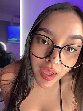 kenndall 21 online show from 24, 9, 2025