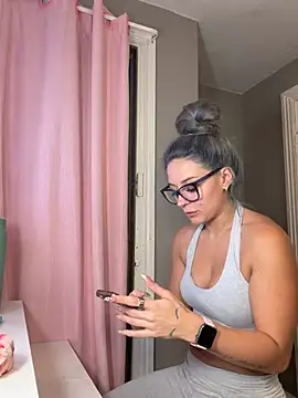 Snapshot of lexybabyxo chatting on 26, 5, 2026 lexybabyxo online show from 26, 5, 2026