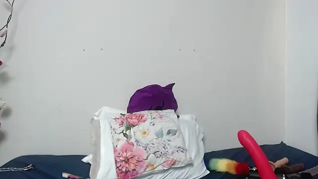 Nicol Love0 online show from 23, 1, 2025