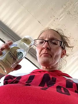 Snapshot of SweetVegasTits chatting on 24, 2, 2025 SweetVegasTits online show from 24, 2, 2025