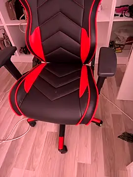 Snapshot of Periperiniz chatting on 13, 11, 2025 Periperiniz online show from 13, 11, 2025