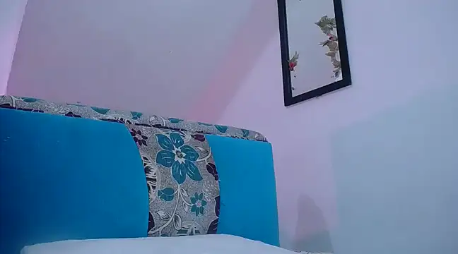 Snapshot of diamonmeli chatting on 5, 2, 2025 diamonmeli online show from 5, 2, 2025