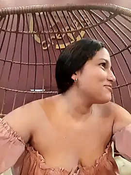 Snapshot of girl_milk1 chatting on 25, 10, 2025 girl milk1 online show from 25, 10, 2025