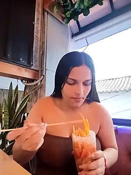 Snapshot of girl_milk1 chatting on 29, 11, 2025 girl milk1 online show from 29, 11, 2025