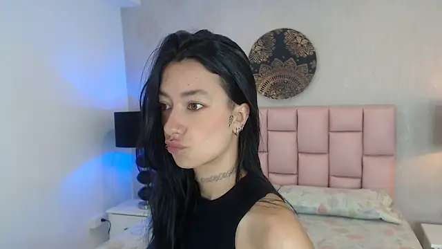 Snapshot of Zoe_Vixen chatting on 1, 2, 2025 Zoe Vixen online show from 1, 2, 2025