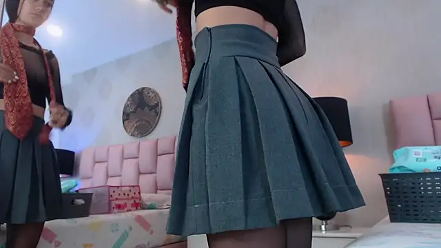 Snapshot of Zoe_Vixen chatting on 5, 3, 2025 Zoe Vixen online show from 5, 3, 2025