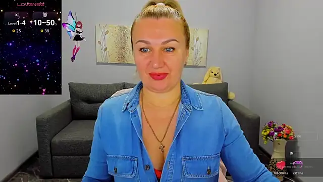 Lili Crossi online show from 5, 11, 2025