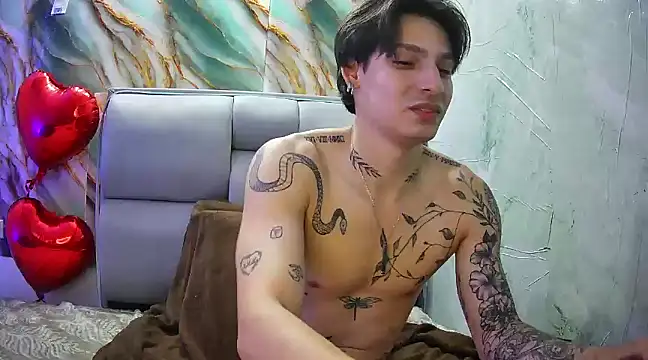 Apolo Hidalgo01 online show from 7, 2, 2025