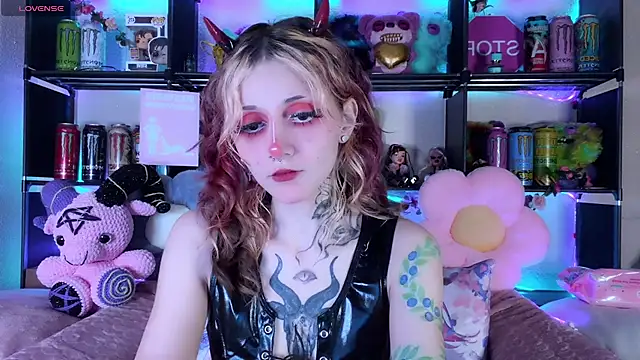 Snapshot of _Devill_Baby chatting on 19, 6, 2026 Devill Baby online show from 19, 6, 2026