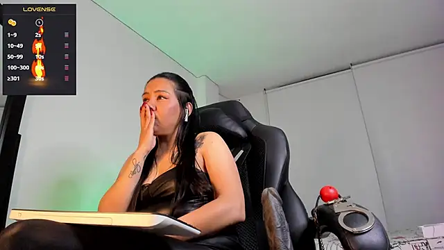 charlotte joliedart online show from 5, 12, 2024